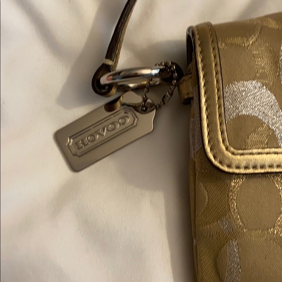 Coach gold lurex evening clutch - Picture 3 of 5